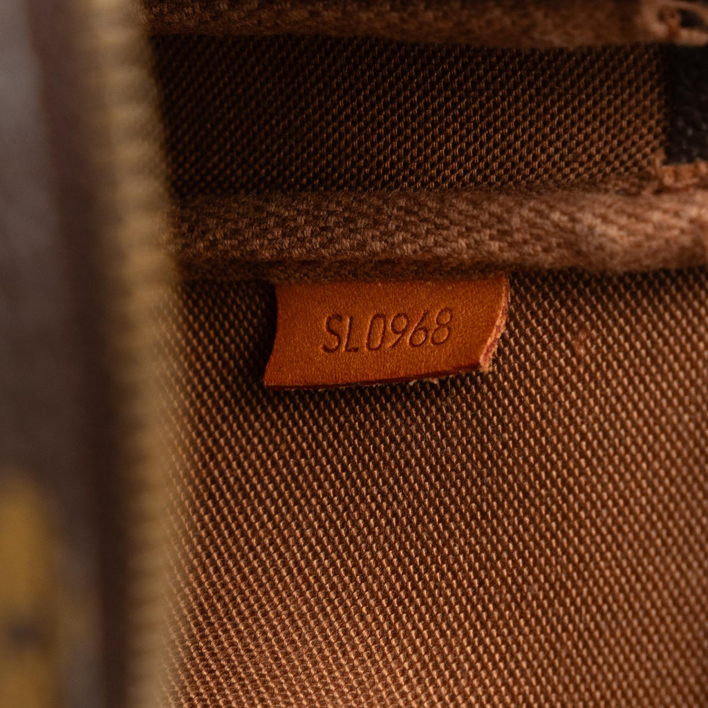 Louis Vuitton Monogram Pochette Accessoires (SHG-cFCprp)