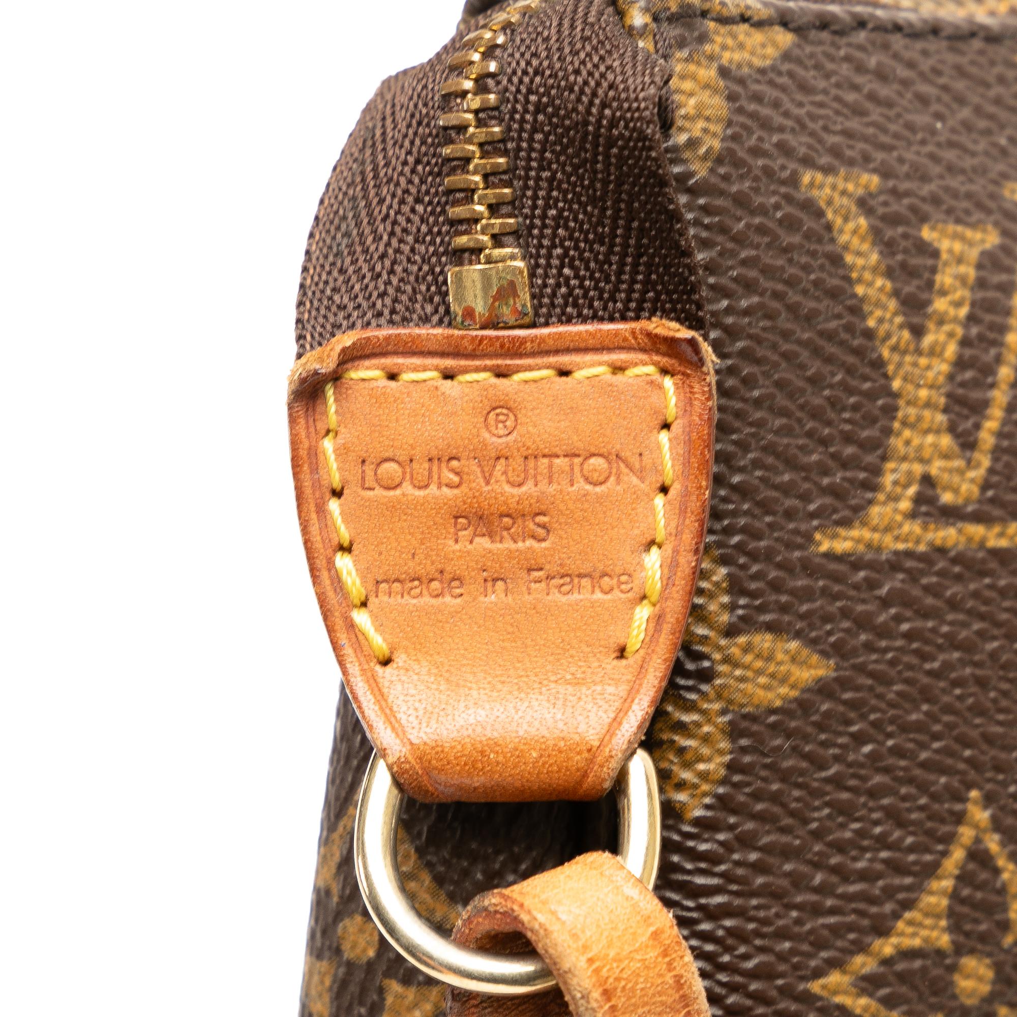 Louis Vuitton Monogram Pochette Accessoires (SHG-3wqz2S)