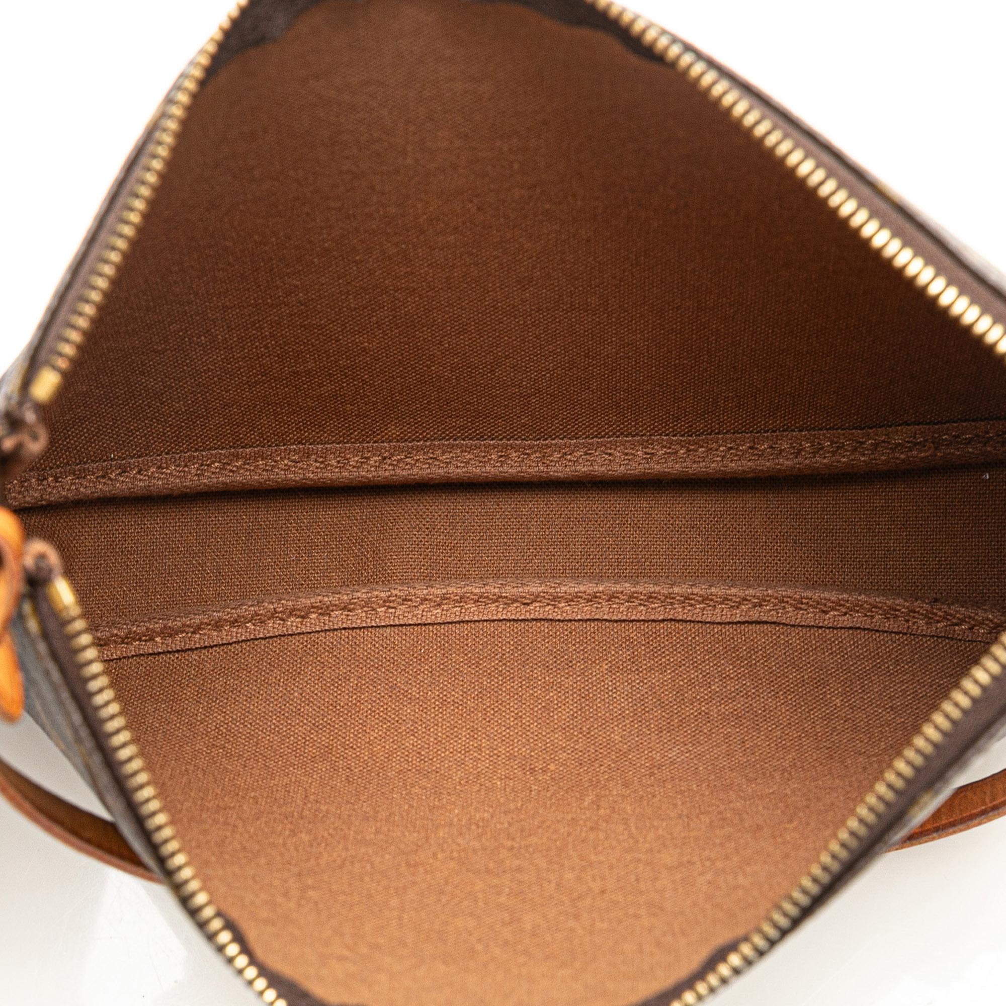 Louis Vuitton Monogram Pochette Accessoires (SHG-zRBd0J)