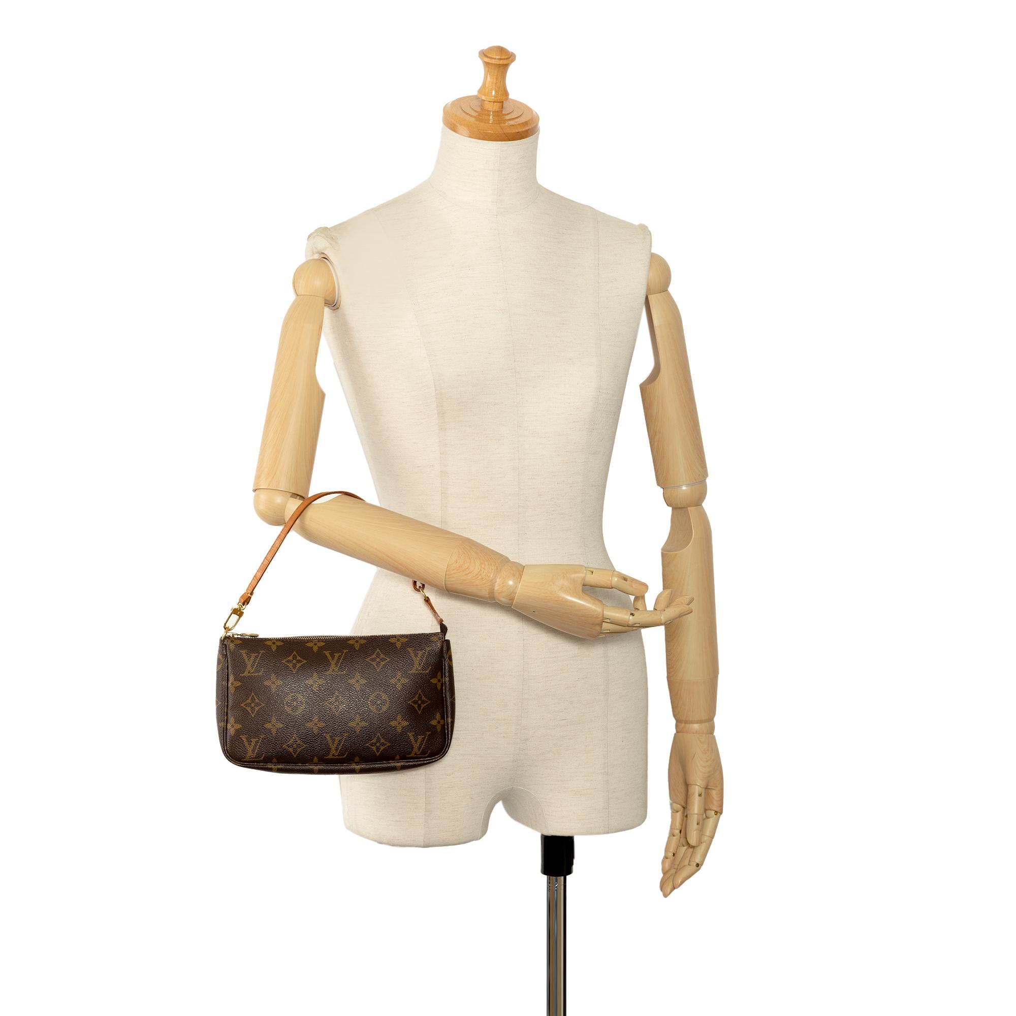 Louis Vuitton Monogram Pochette Accessoires (SHG-ccxyq6)
