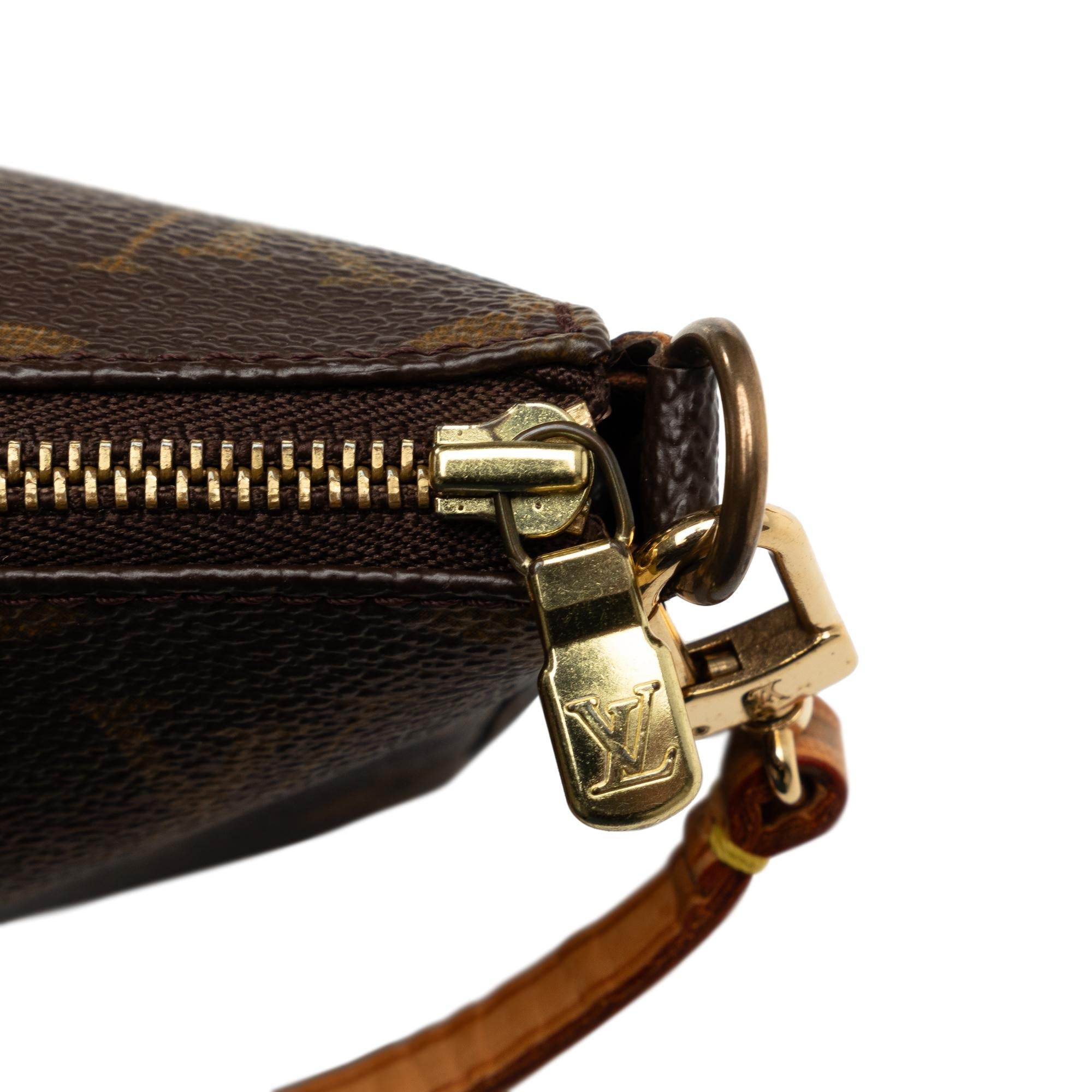 Louis Vuitton Monogram Pochette Accessoires (SHG-1jkV2Y)