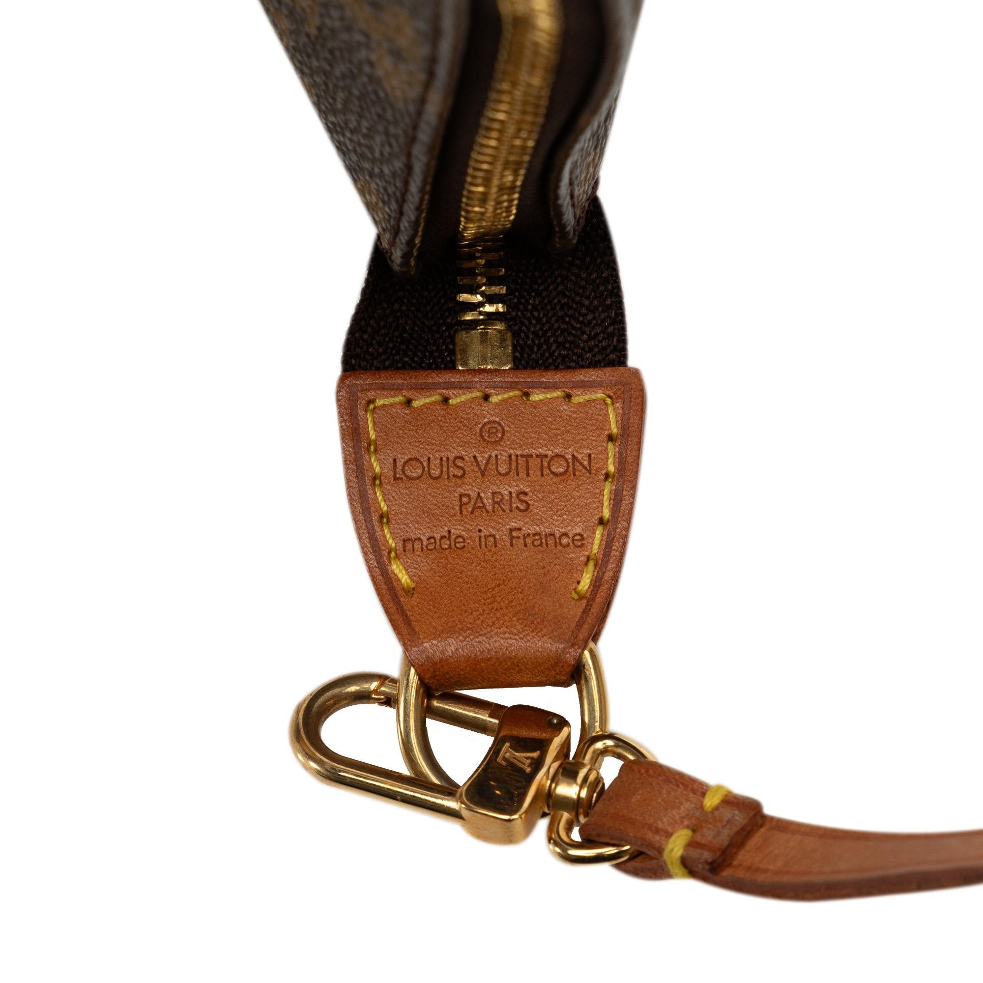 Louis Vuitton Monogram Pochette Accessoires (SHG-HofCew)