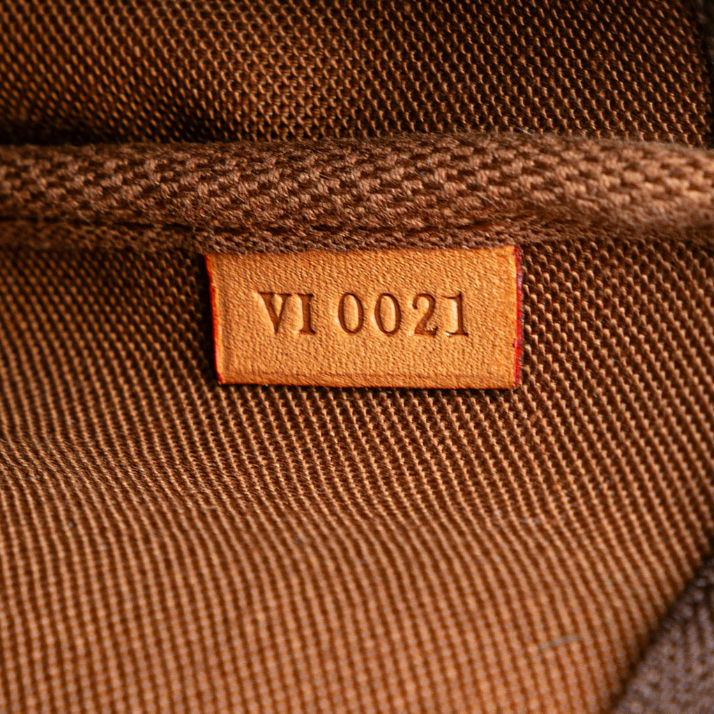 Louis Vuitton Monogram Pochette Accessoires (SHG-wc506E)