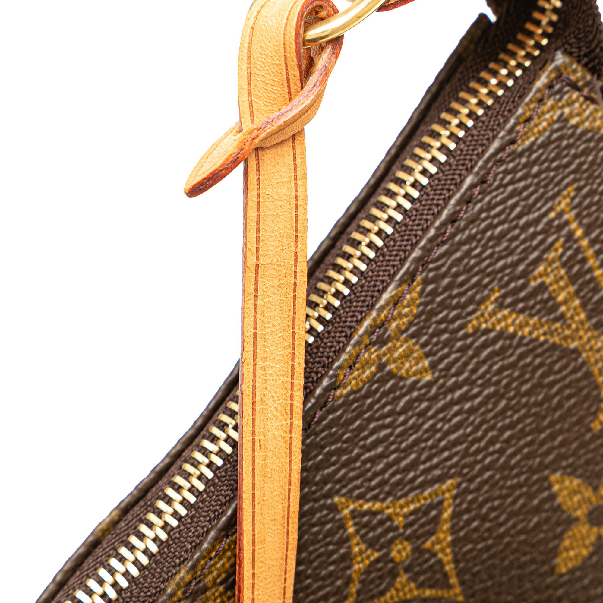 Louis Vuitton Monogram Pochette Accessoires (SHG-wc506E)