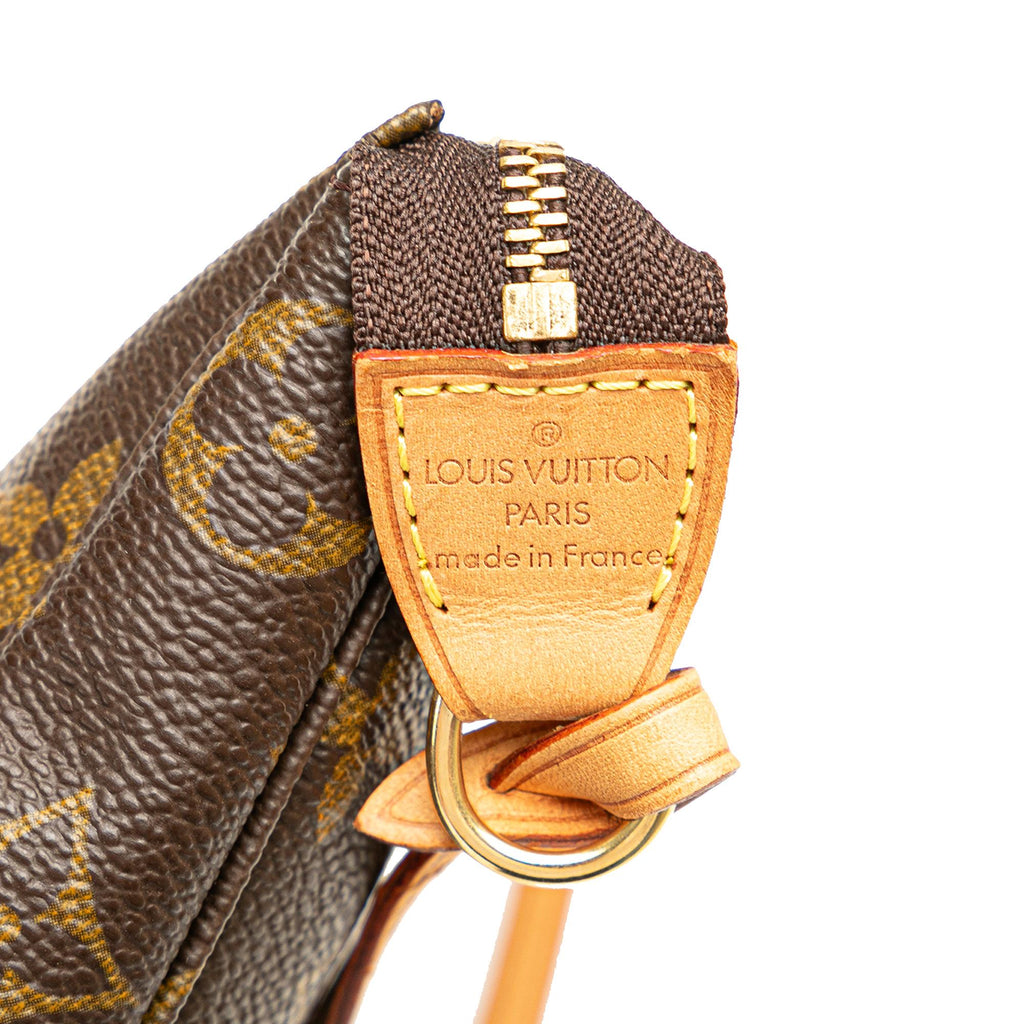 Louis Vuitton Monogram Pochette Accessoires (SHG-wc506E)