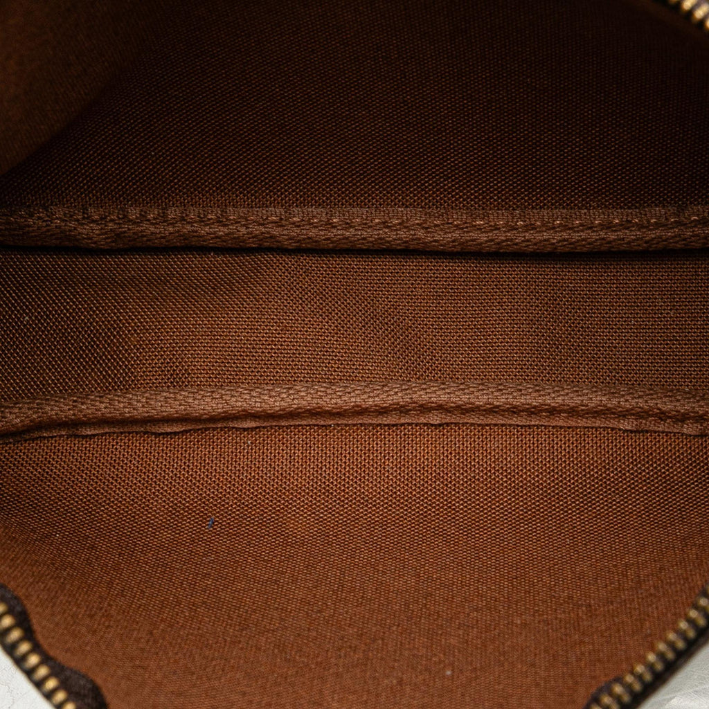 Louis Vuitton Monogram Pochette Accessoires (SHG-GLmT8t)
