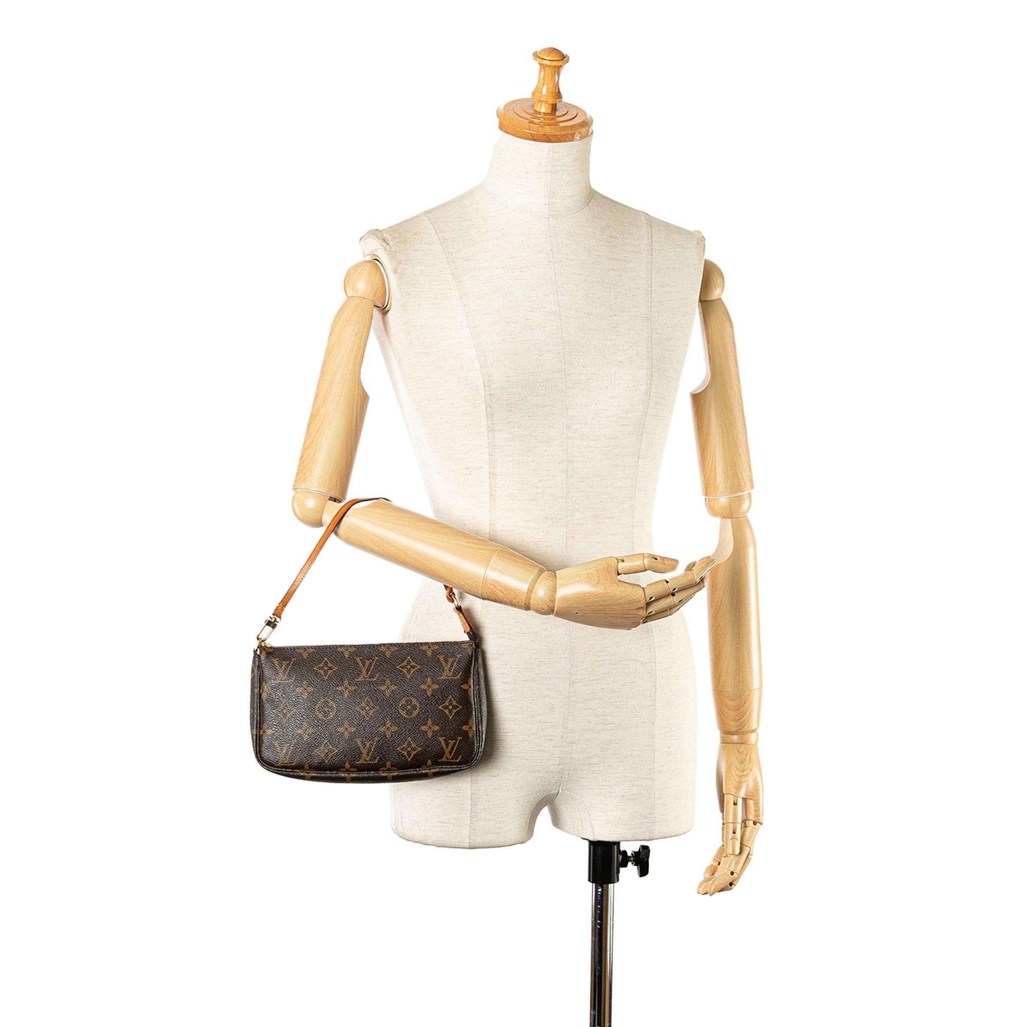 Louis Vuitton Monogram Pochette Accessoires (SHG-3bz4jD)