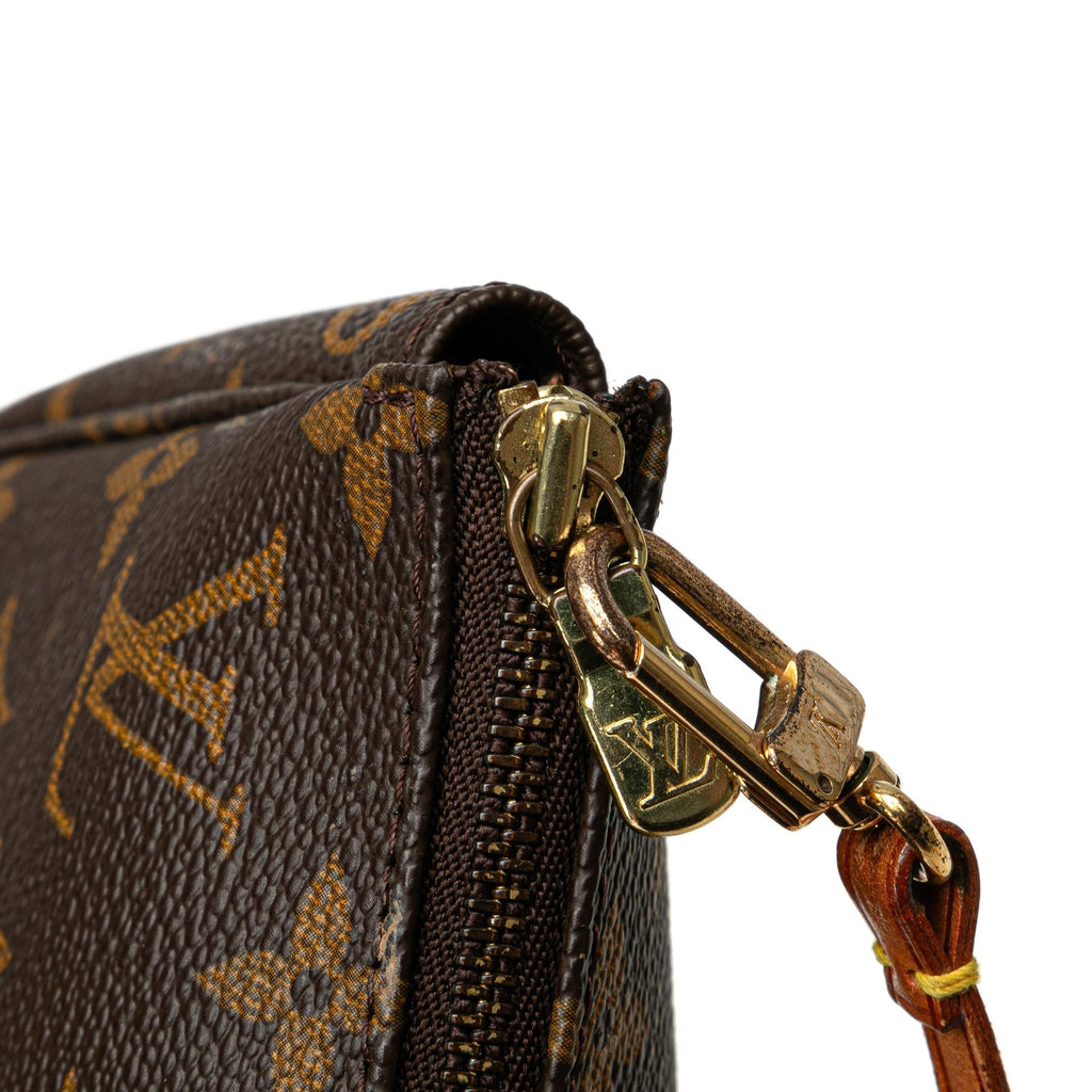 Louis Vuitton Monogram Pochette Accessoires (SHG-HGC3gG)