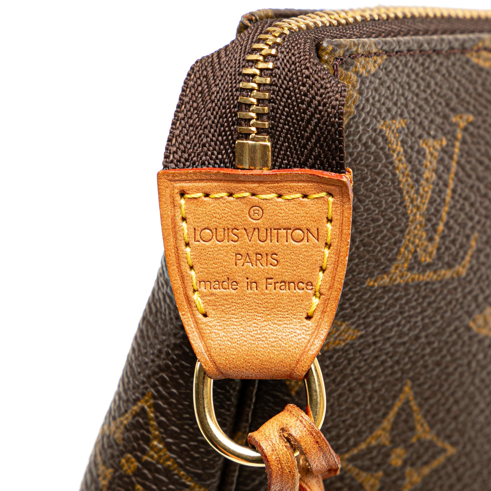 Louis Vuitton Monogram Pochette Accessoires (SHG-DJcPNY)