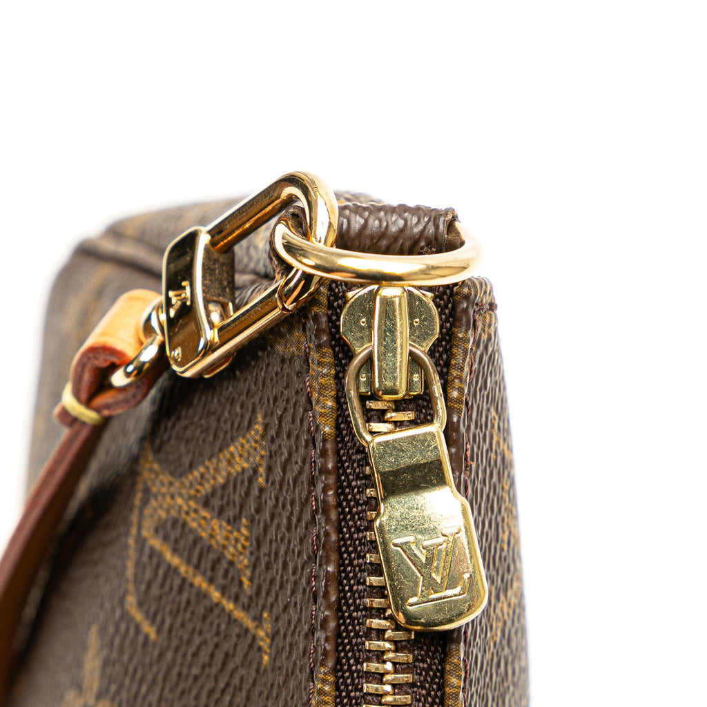 Louis Vuitton Monogram Pochette Accessoires (SHG-QHBKRd)