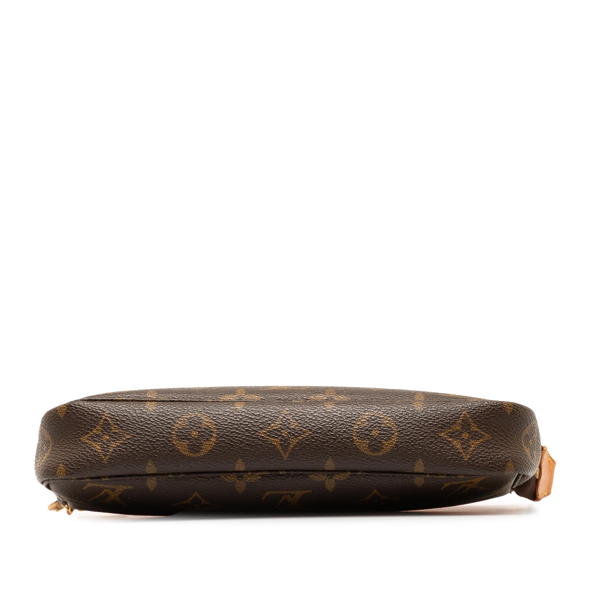 Louis Vuitton Monogram Pochette Accessoires (SHG-h54lPv)