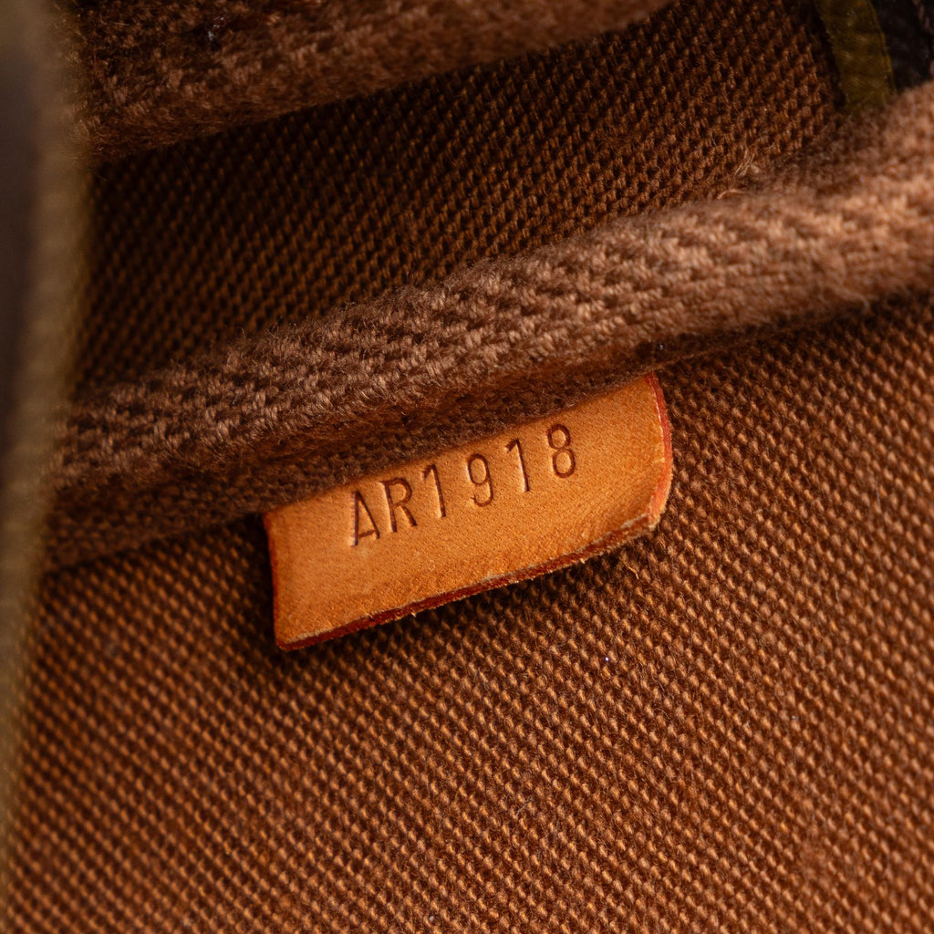 Louis Vuitton Monogram Pochette Accessoires (SHG-h54lPv)