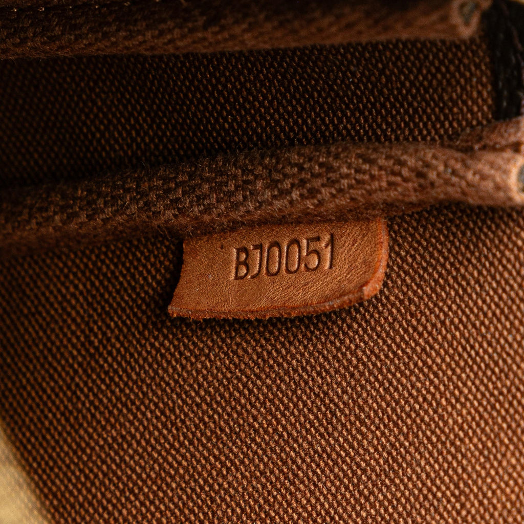 Louis Vuitton Monogram Pochette Accessoires (SHG-Wvh2XT)