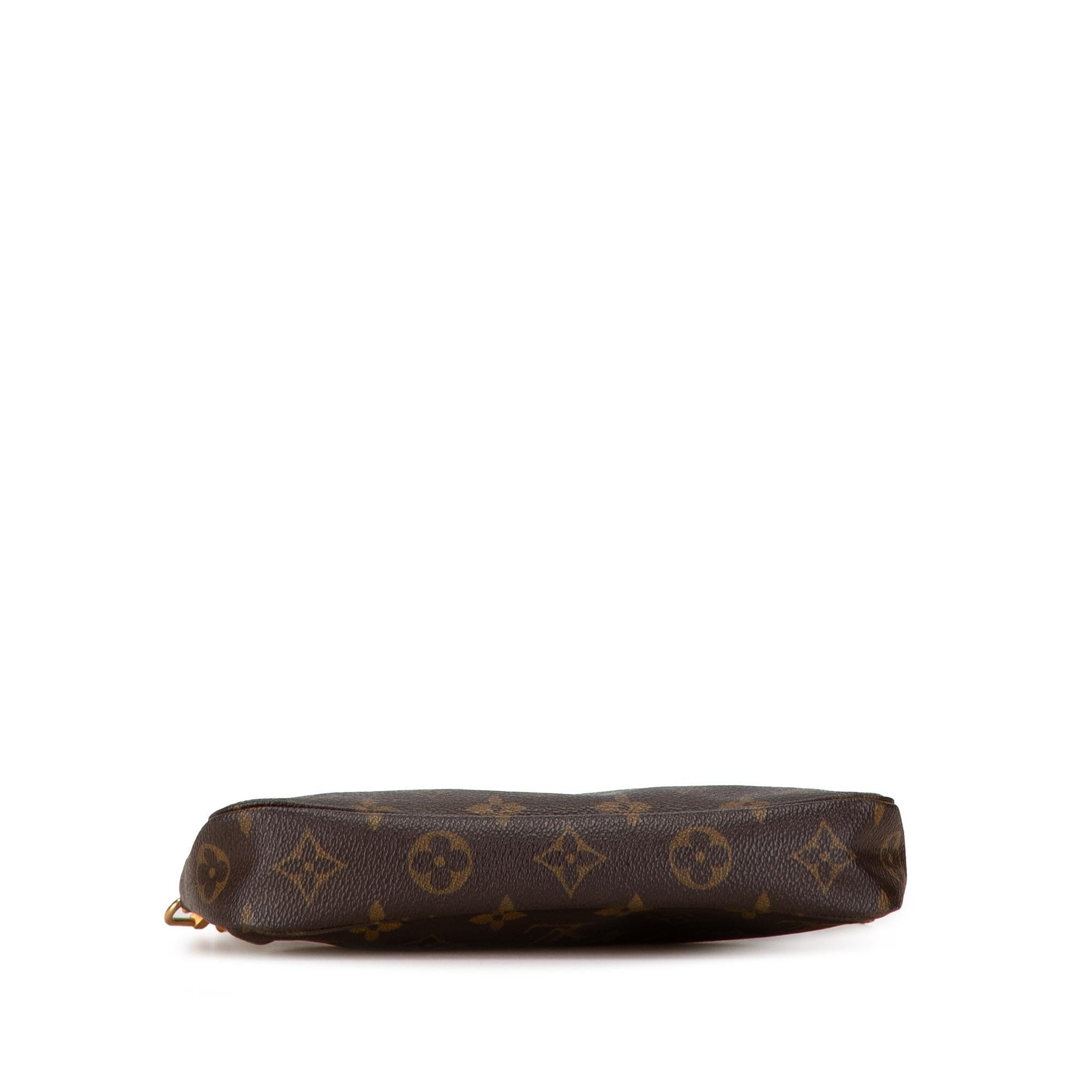 Louis Vuitton Monogram Pochette Accessoires (SHG-JZwBsQ)