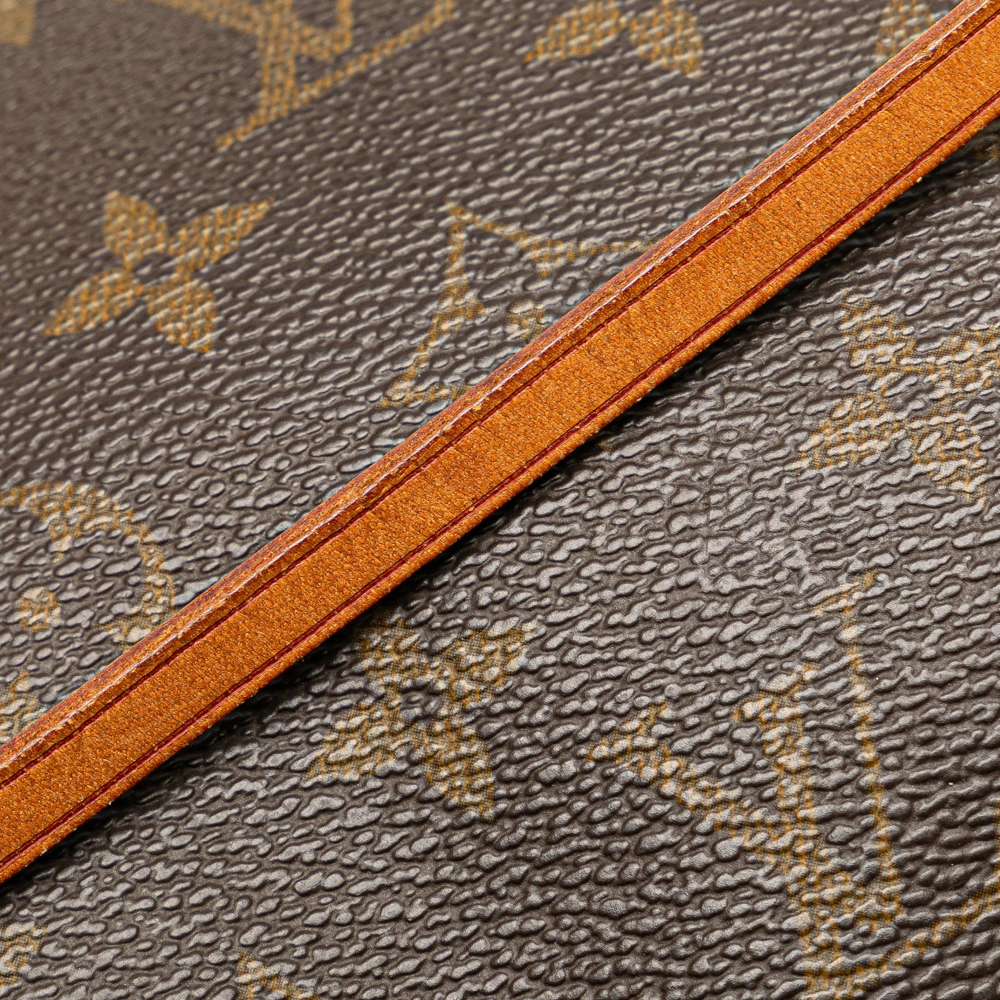 Louis Vuitton Monogram Pochette Accessoires (SHG-JZwBsQ)