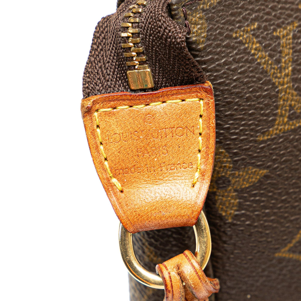 Louis Vuitton Monogram Pochette Accessoires (SHG-JZwBsQ)
