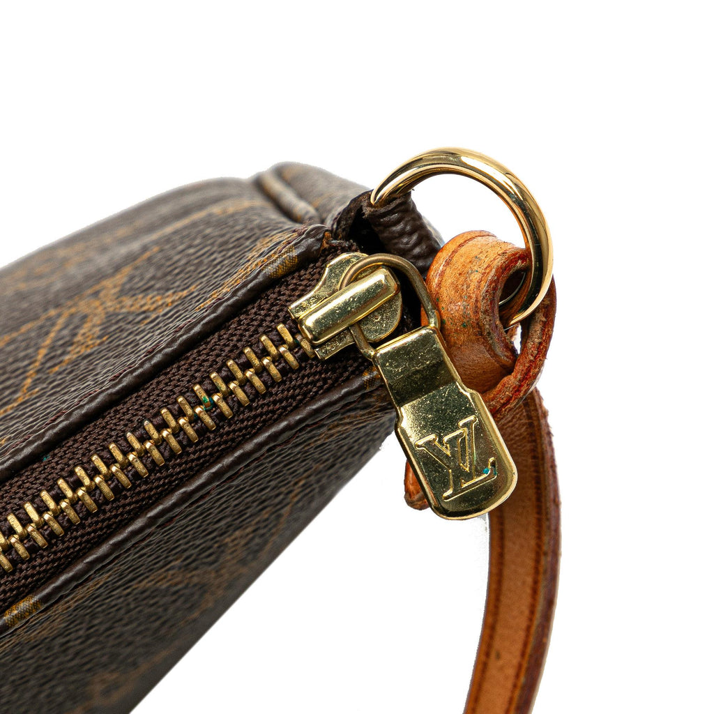 Louis Vuitton Monogram Pochette Accessoires (SHG-WFYOtf)