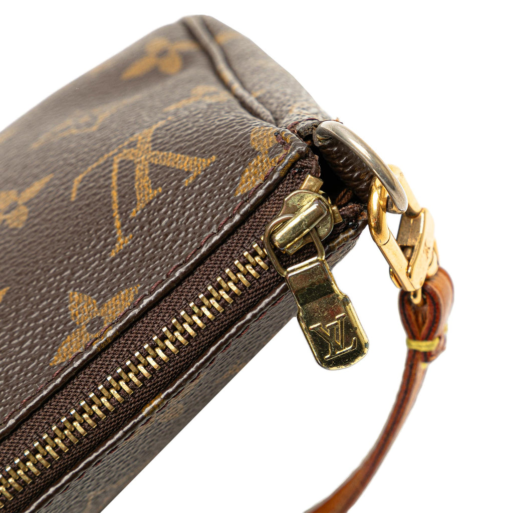 Louis Vuitton Monogram Pochette Accessoires (SHG-CVxdN7)