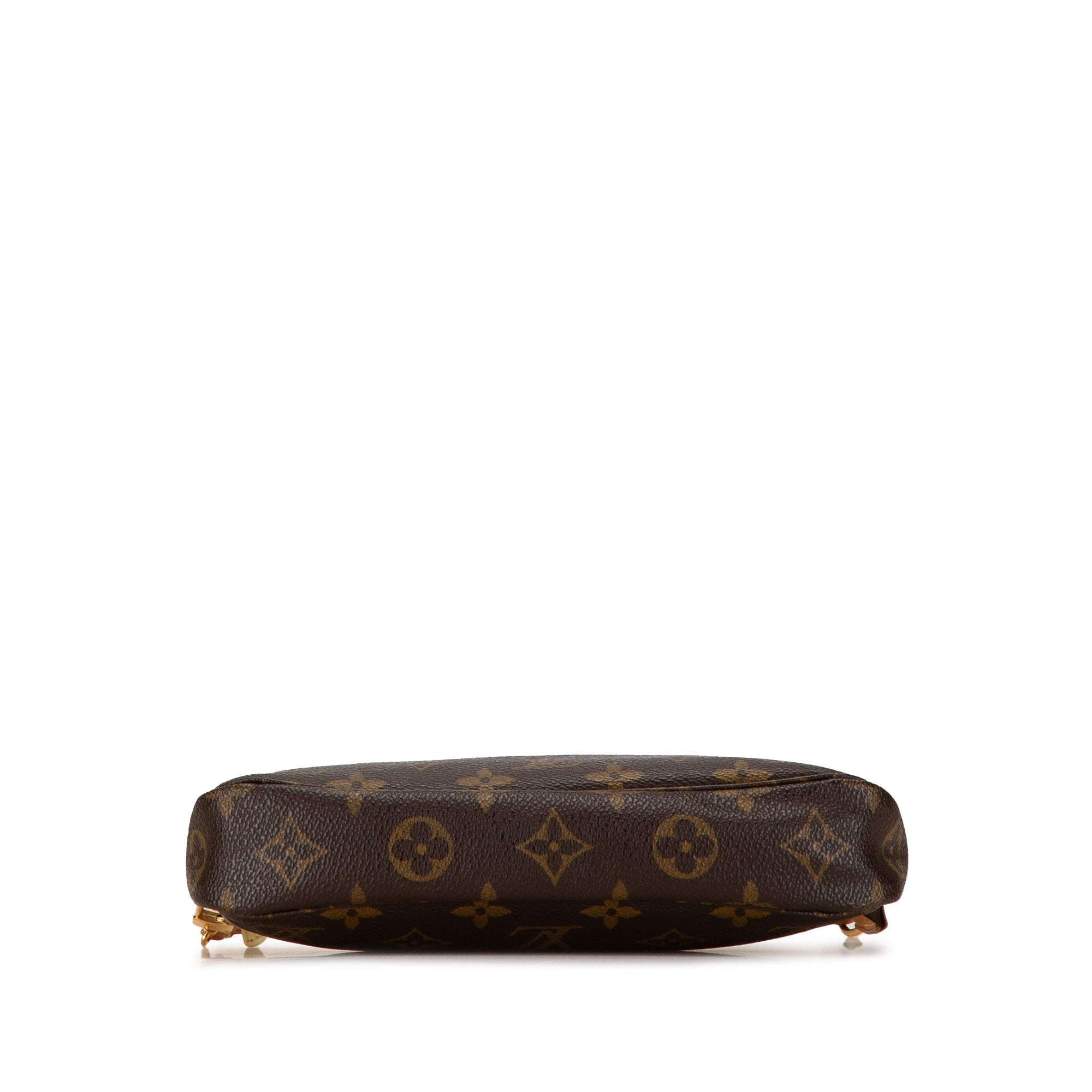 Louis Vuitton Monogram Pochette Accessoires (SHG-dJsVrK)