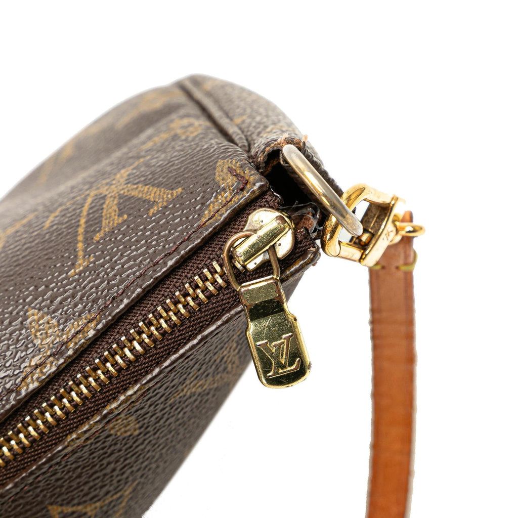 Louis Vuitton Monogram Pochette Accessoires (SHG-ct32UQ)