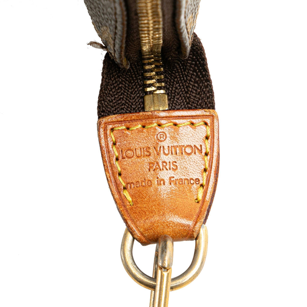 Louis Vuitton Monogram Pochette Accessoires (SHG-LJxKOe)