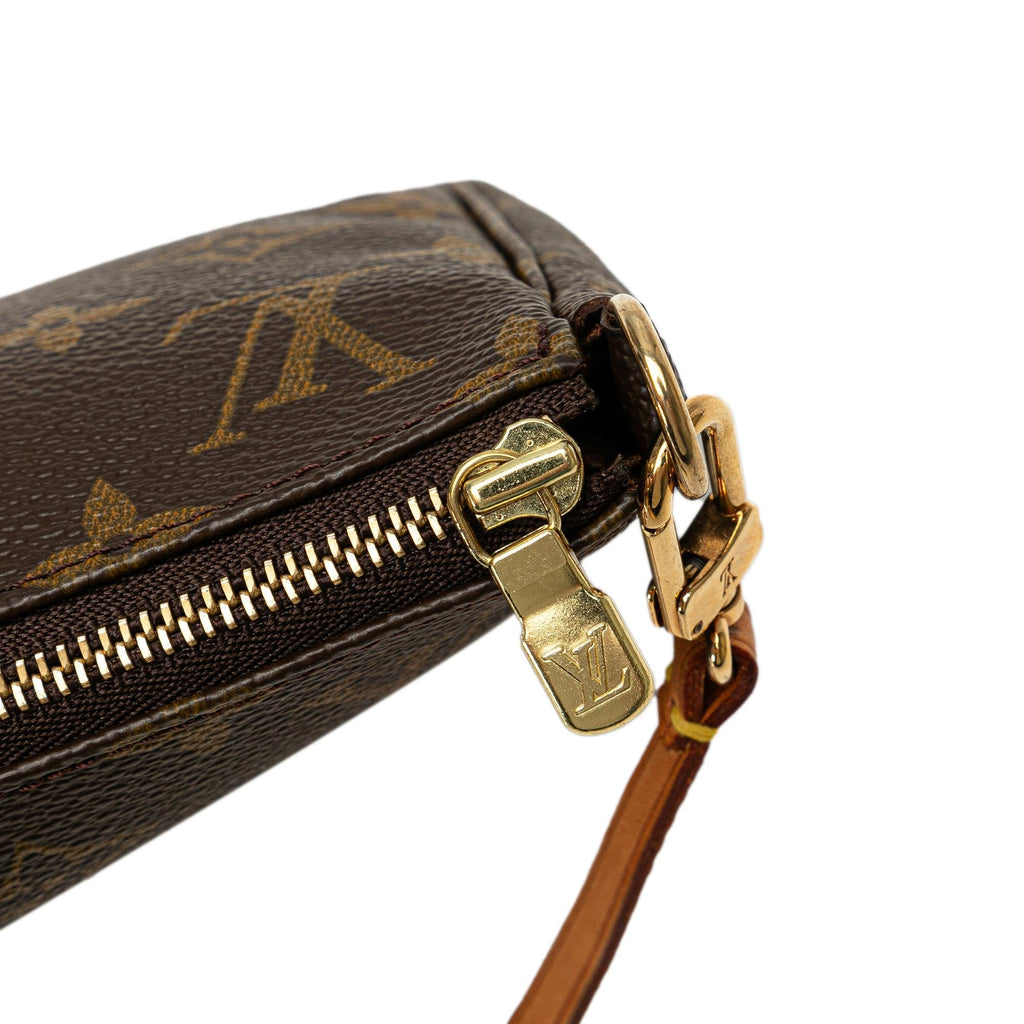 Louis Vuitton Monogram Pochette Accessoires (SHG-7Y2EuO)