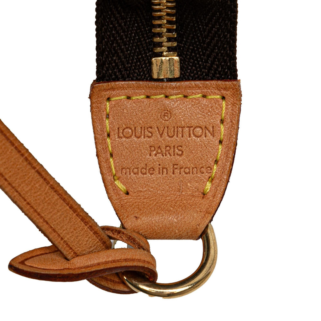 Louis Vuitton Monogram Pochette Accessoires (SHG-7Y2EuO)
