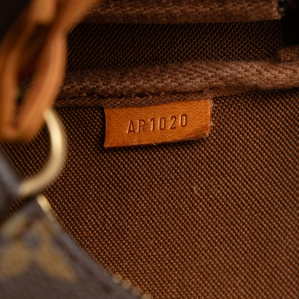 Louis Vuitton Monogram Pochette Accessoires (SHG-MFfD6a)