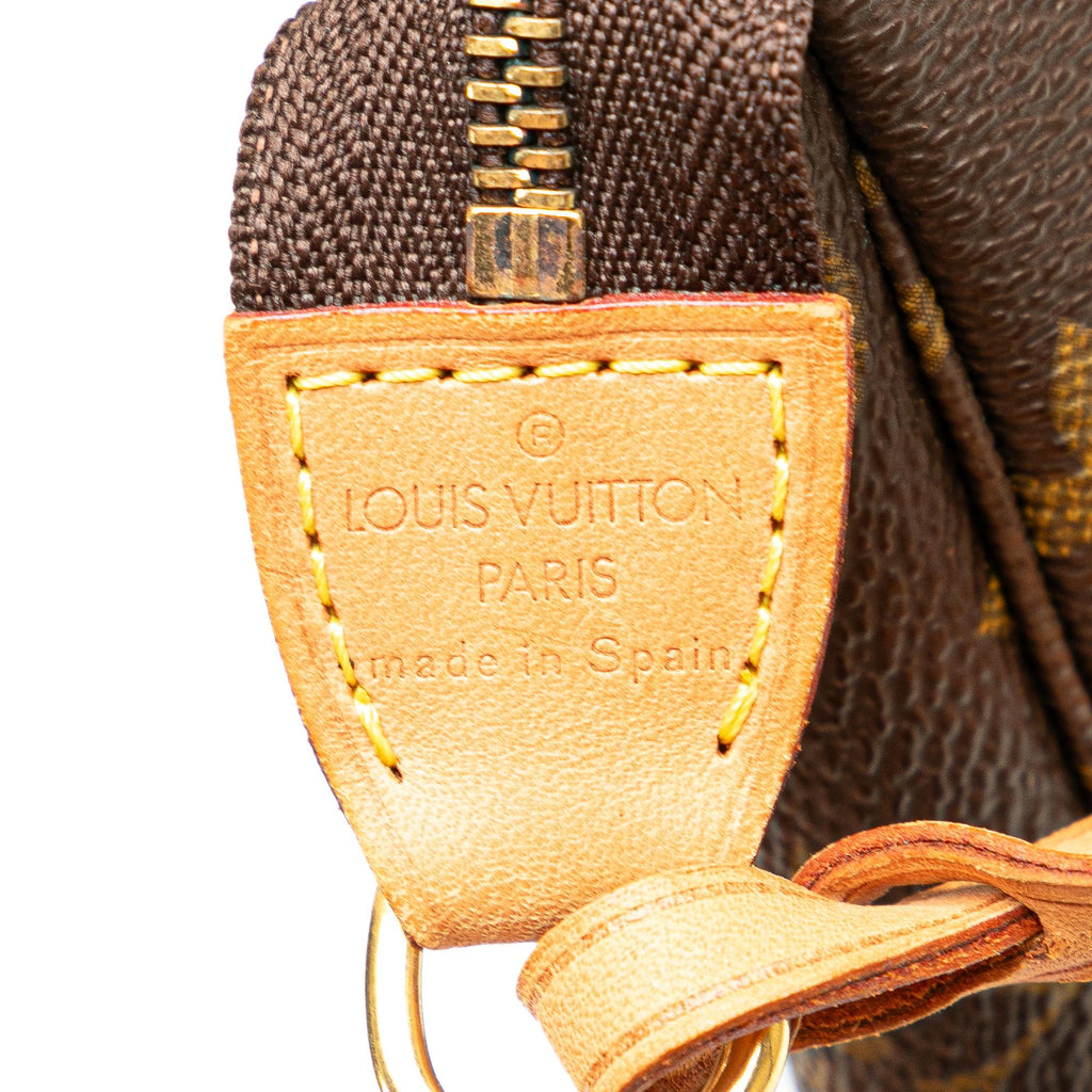 Louis Vuitton Monogram Pochette Accessoires (SHG-mdDRCl)