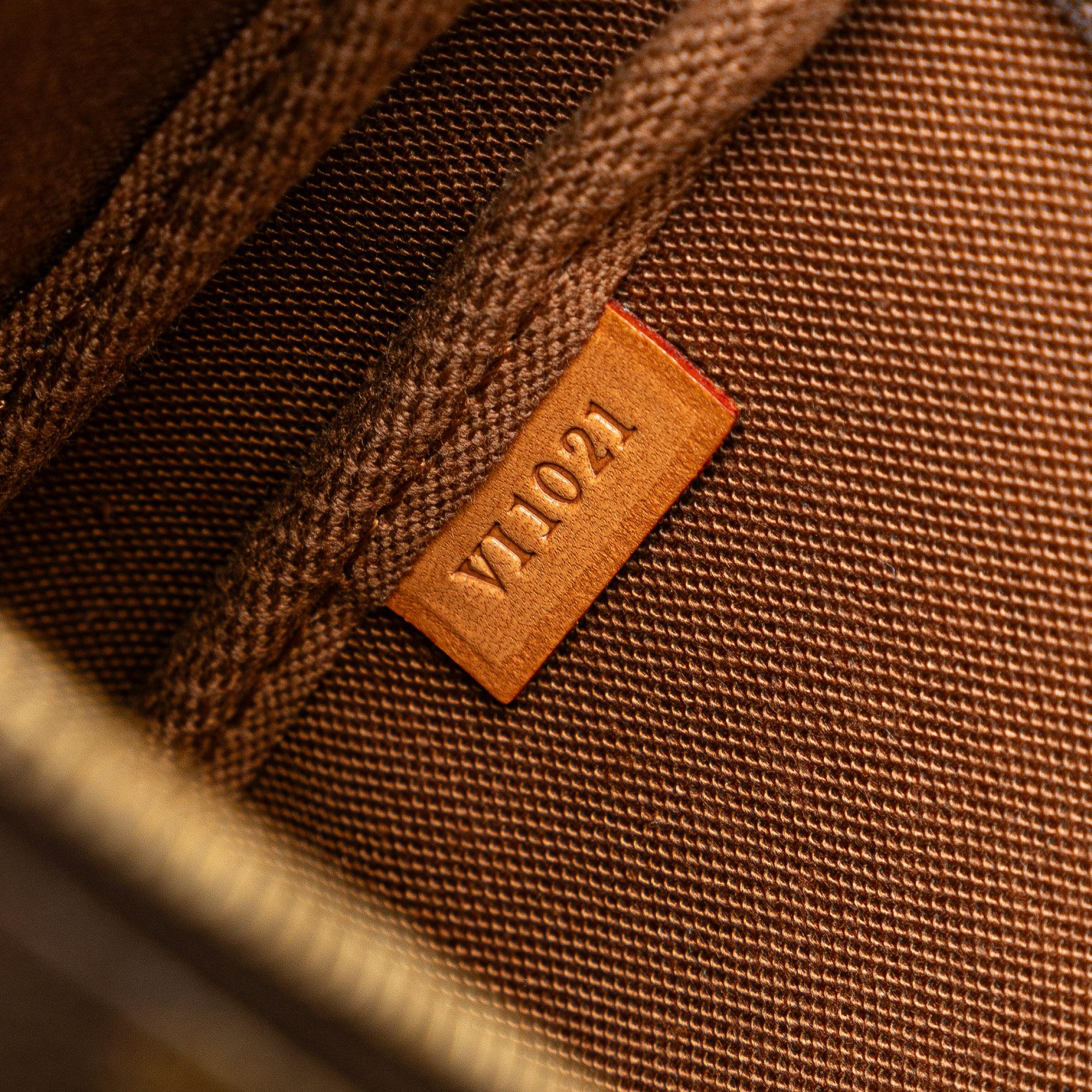 Louis Vuitton Monogram Pochette Accessoires (SHG-TNhlnb)