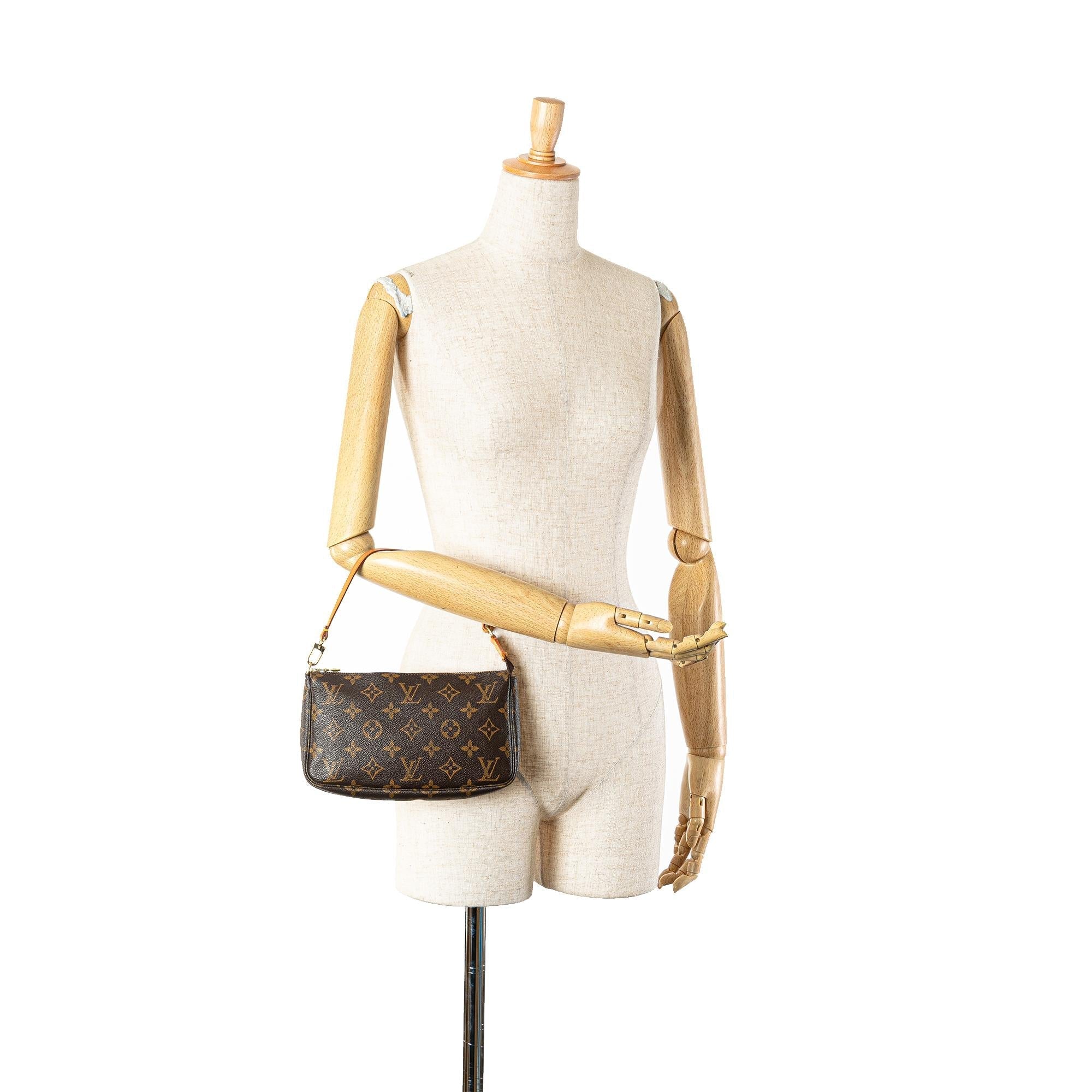 Louis Vuitton Monogram Pochette Accessoires (SHG-6w5iLg)