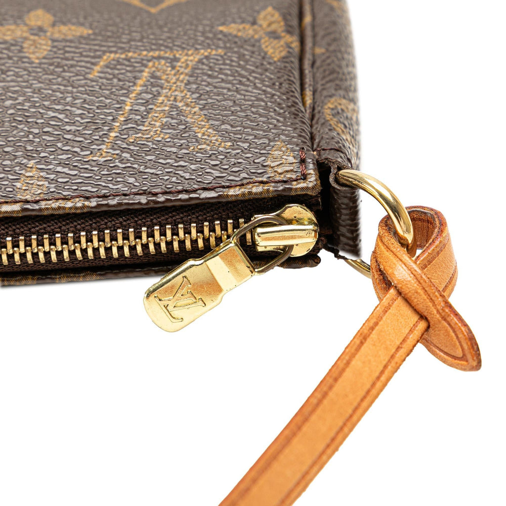 Louis Vuitton Monogram Pochette Accessoires (SHG-raCvUh)