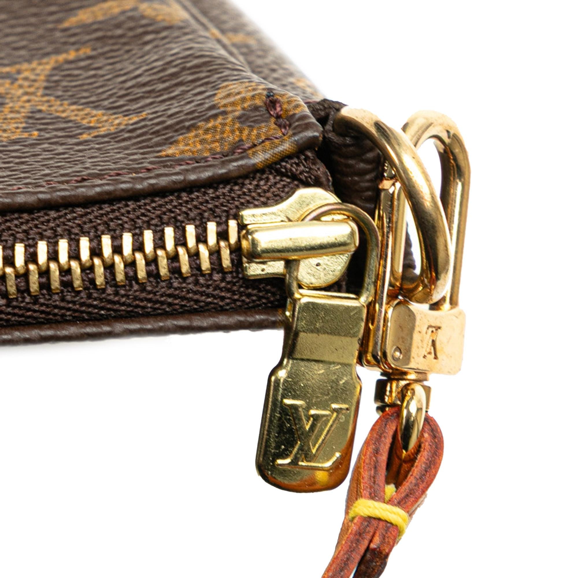 Louis Vuitton Monogram Pochette Accessoires