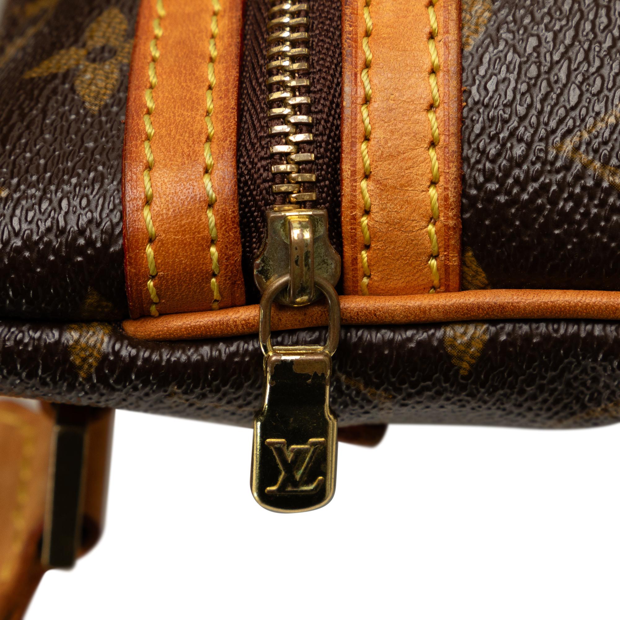 Louis Vuitton Monogram Pochette Bosphore (SHG-xWPXB7)