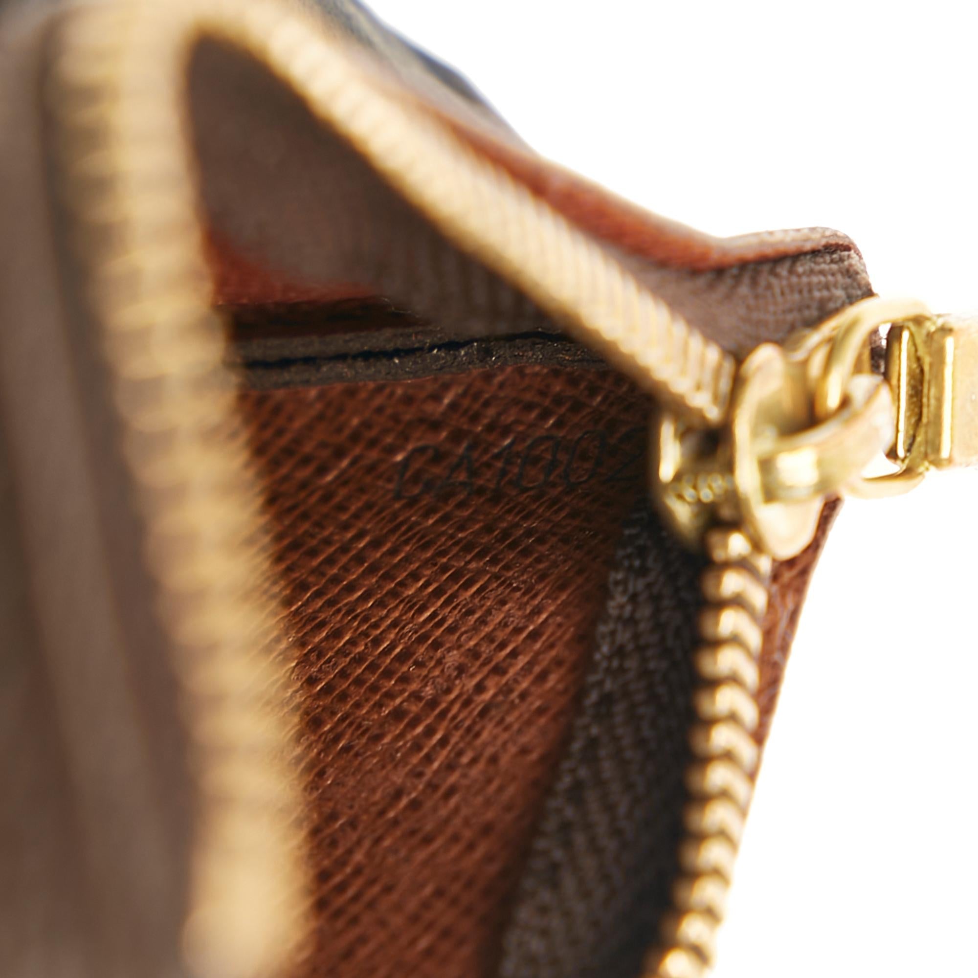Louis Vuitton Monogram Pochette Cles (SHG-37544)