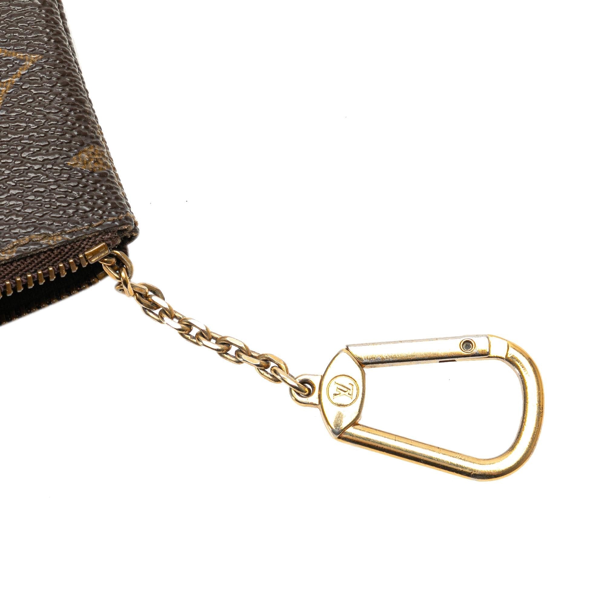 Louis Vuitton Monogram Pochette Cles (SHG-M10scg)