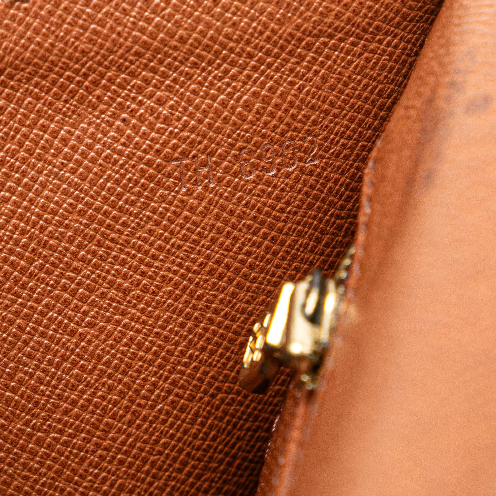Louis Vuitton Monogram Pochette Dame PM (SHG-Oc1M1a)