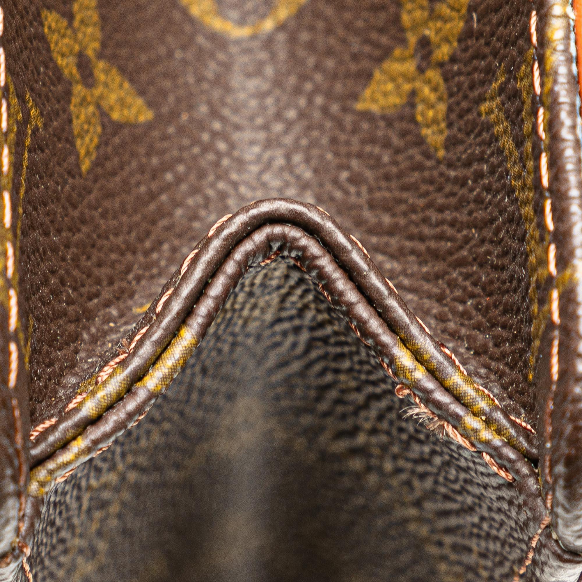 Louis Vuitton Monogram Pochette Dame PM (SHG-Oc1M1a)