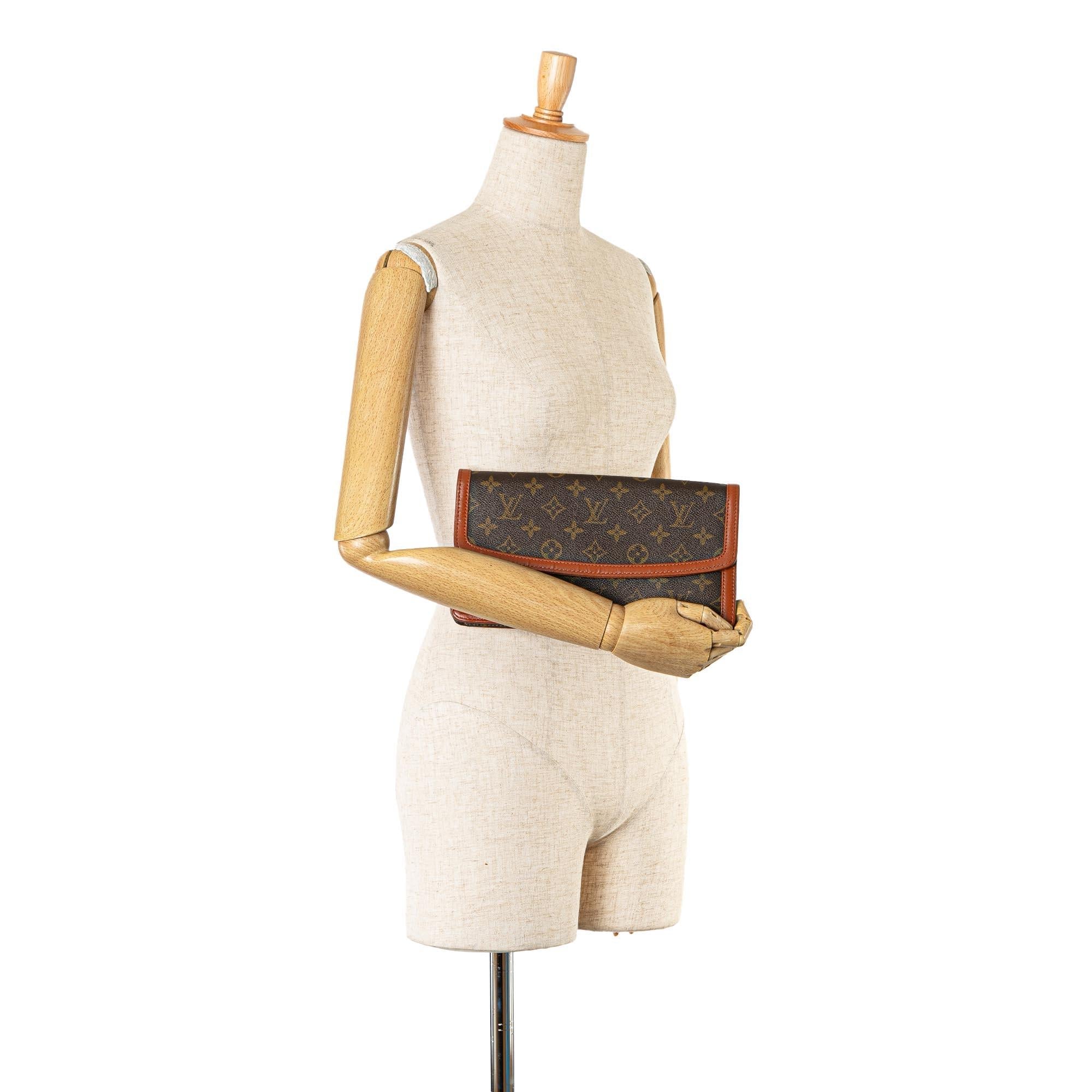 Louis Vuitton Monogram Pochette Dame PM (SHG-Oc1M1a)