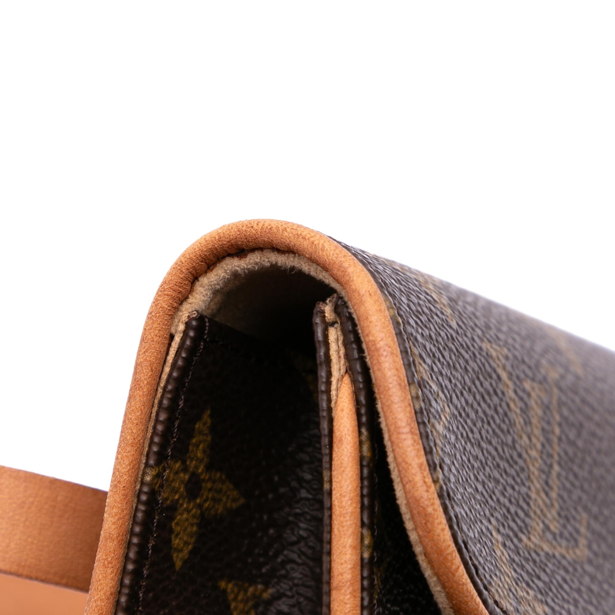 Louis Vuitton Monogram Pochette Florentine