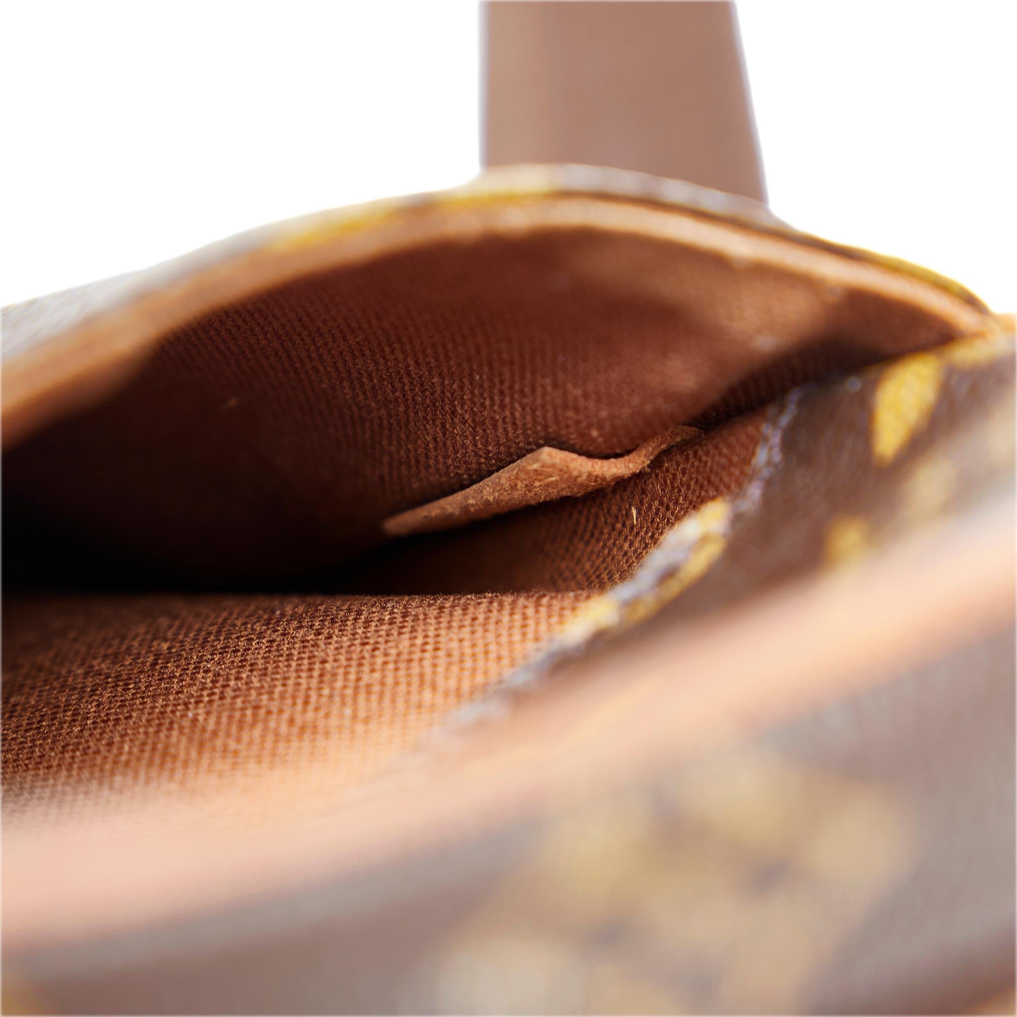 Louis Vuitton Monogram Pochette Gange (SHG-sWk38R)