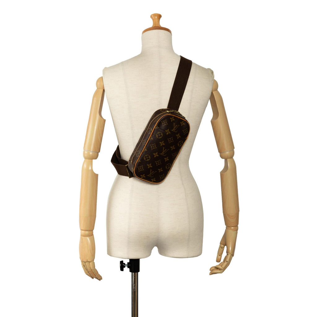 Louis Vuitton Monogram Pochette Gange (SHG-eHLuVN)