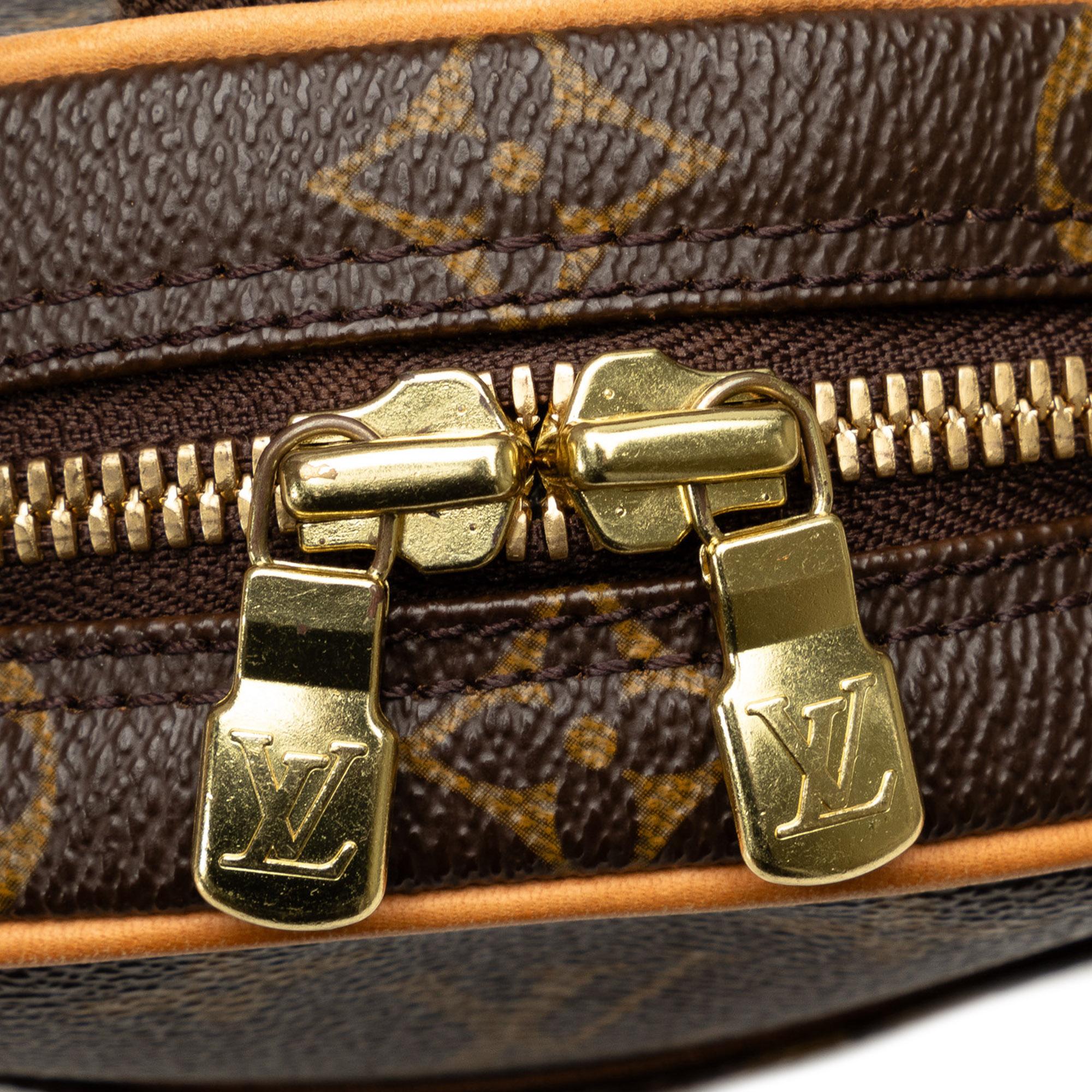 Louis Vuitton Monogram Pochette Gange (SHG-Upnizd)