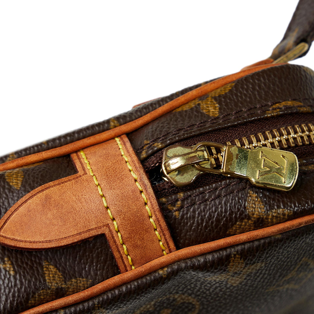 Louis Vuitton Monogram Pochette Marly Bandouliere (SHG-Q1HIos)