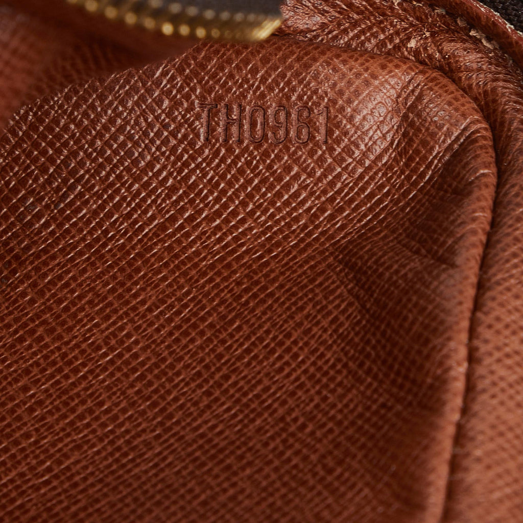 Louis Vuitton Monogram Pochette Marly Bandouliere (SHG-2PYdoK)