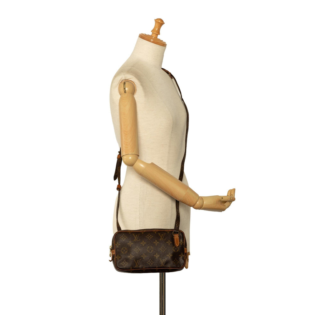 Louis Vuitton Monogram Pochette Marly Bandouliere (SHG-HCXRxe)