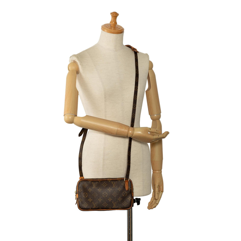 Louis Vuitton Monogram Pochette Marly Bandouliere (SHG-J0BLHI)