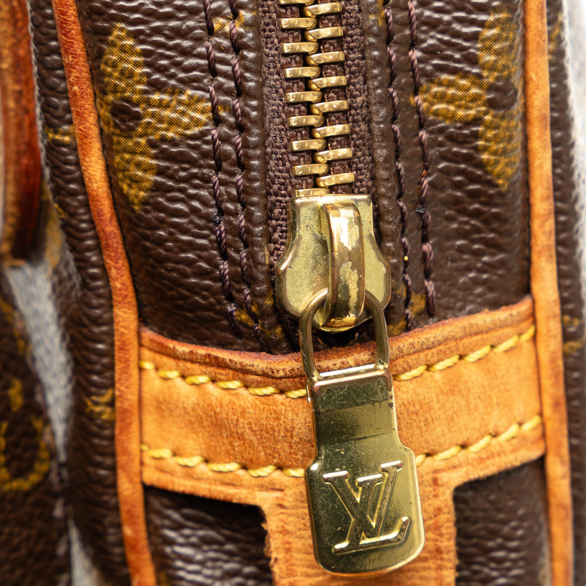 Louis Vuitton Monogram Pochette Marly Bandouliere (SHG-gxbvhA)