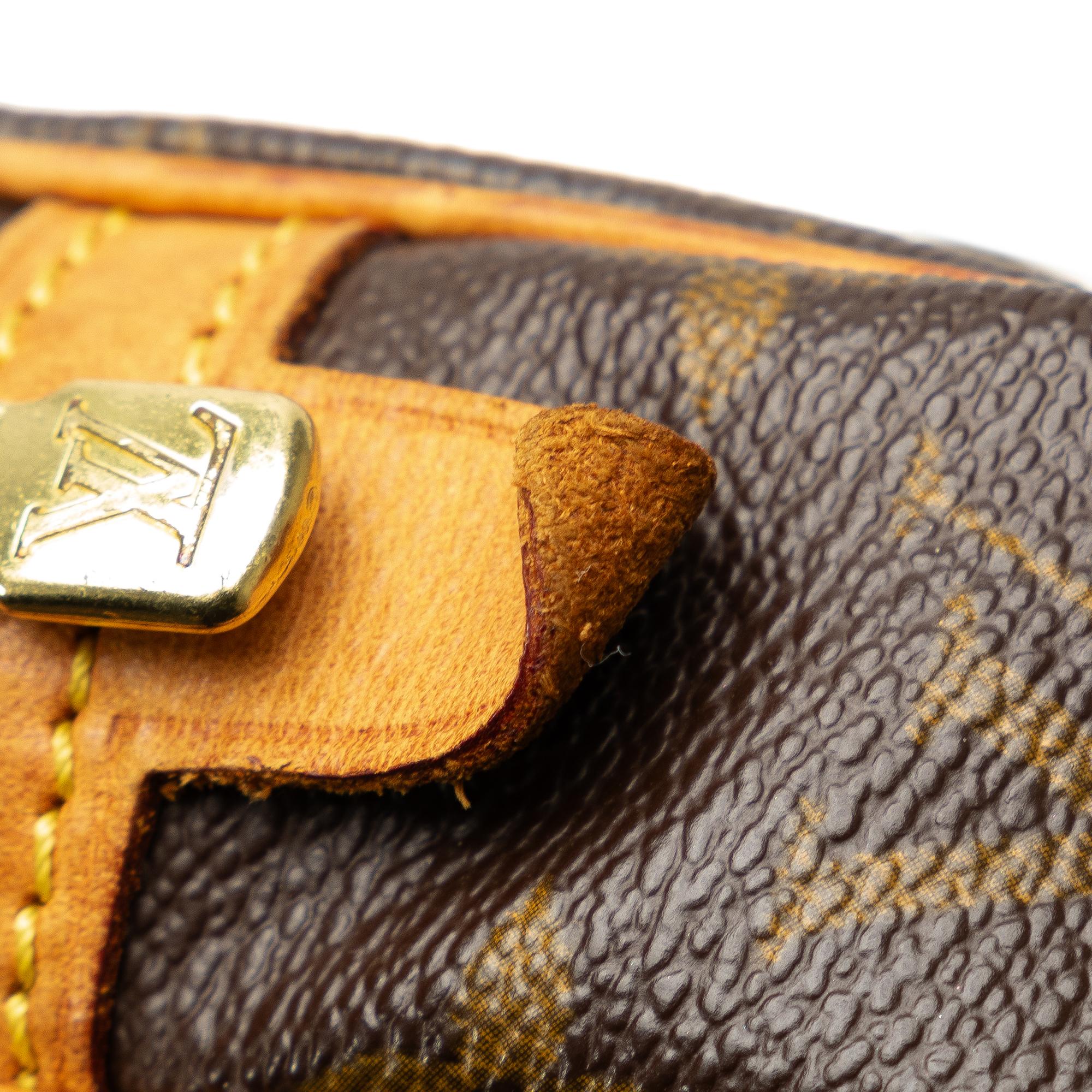 Louis Vuitton Monogram Pochette Marly Bandouliere (SHG-gxbvhA)