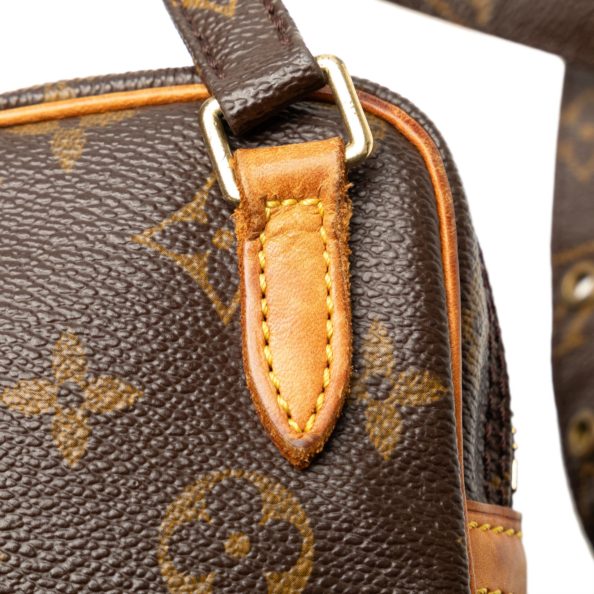 Louis Vuitton Monogram Pochette Marly Bandouliere (SHG-gxbvhA)